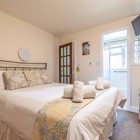 Central Windsor, 2 Bedroom 2 Bathroom, 5 Minutes To Castle ภายนอก รูปภาพ